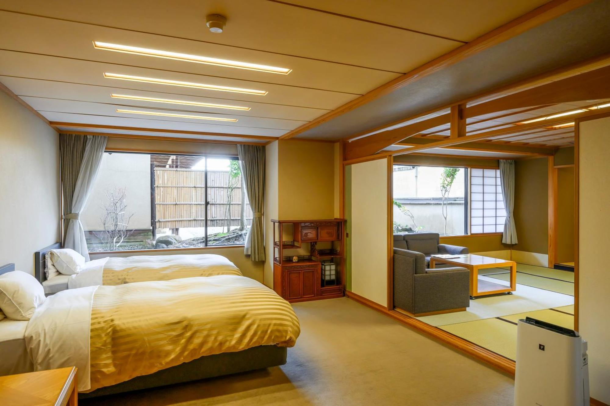 Senkeien Tsukioka Hotel Kaminoyama Exteriör bild